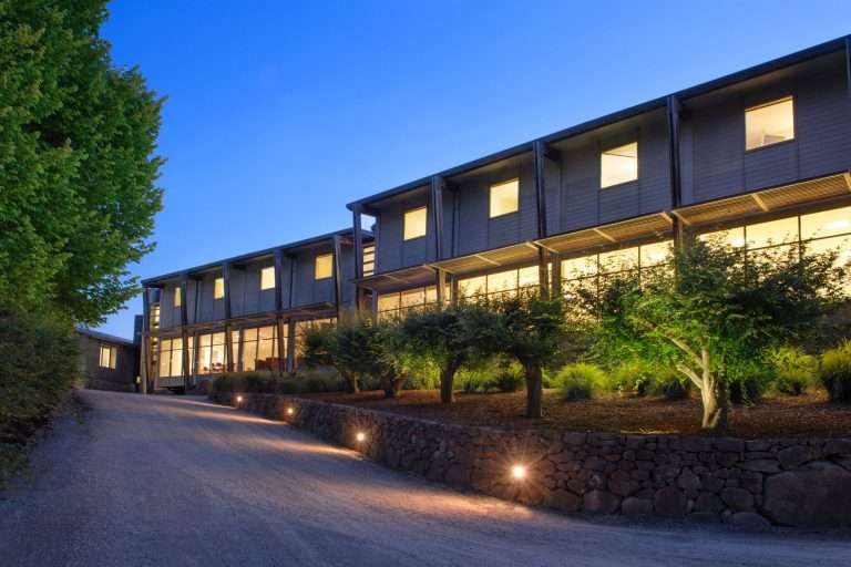 Lanas Retreat Accomodation 768x512