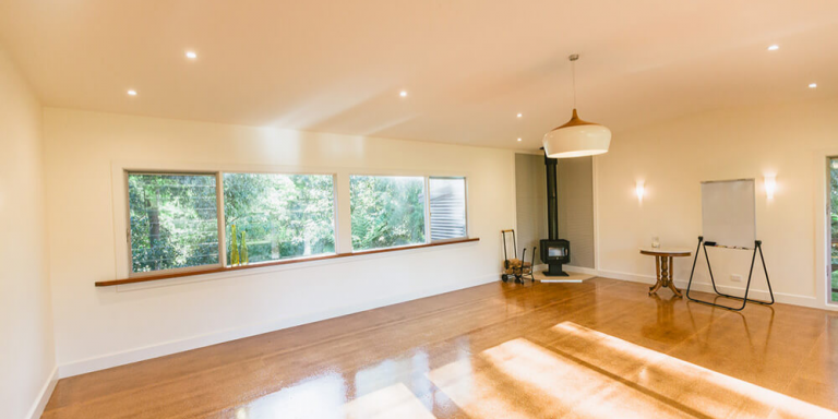 Master Images Aligned Living 9 768x384