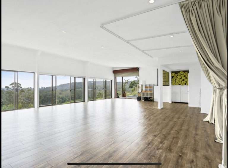 amara yoga retreat 768x569