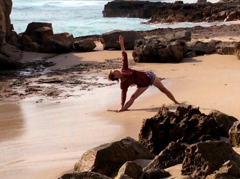 beach trikonasana 768x573