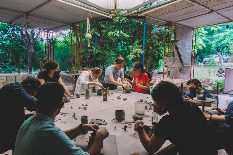 pottery workshop 768x512