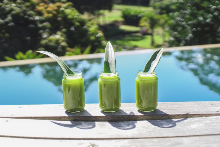 Retreat juices @ pool 768x513