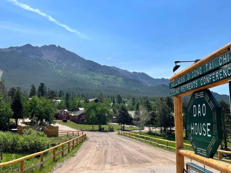 Drive Entrance 768x576