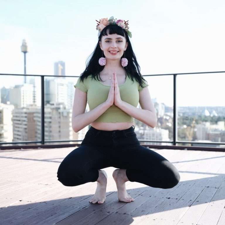 yoga.002 768x768