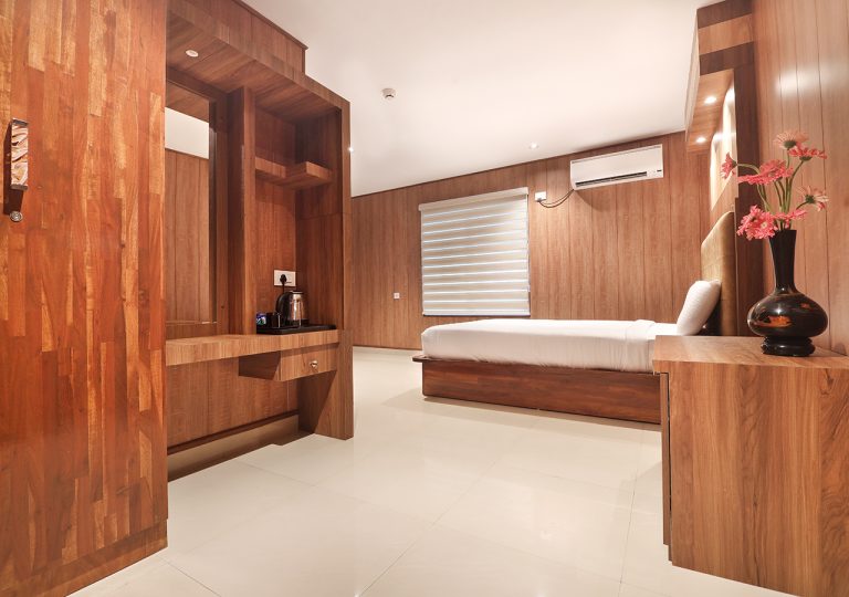 FINISH 00 13 768x540