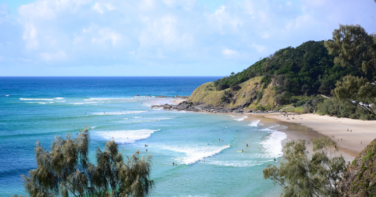 wategos beach yoga retreat 768x402