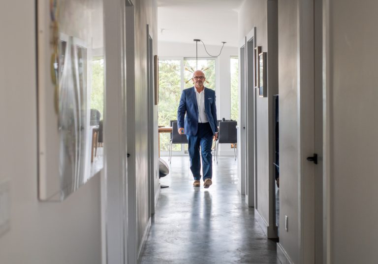 Dirk 250424 1137847 768x536