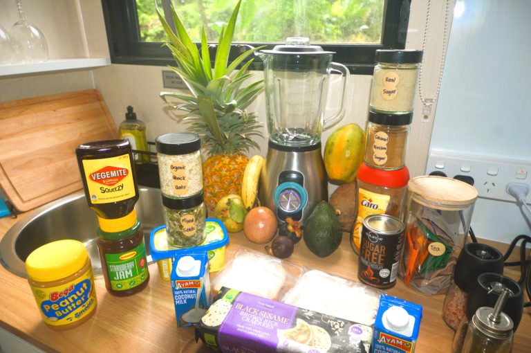 complimentary snack meal breakfast 768x510