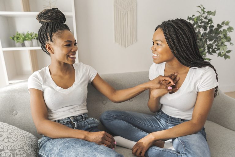 mom and daughter 2 768x512