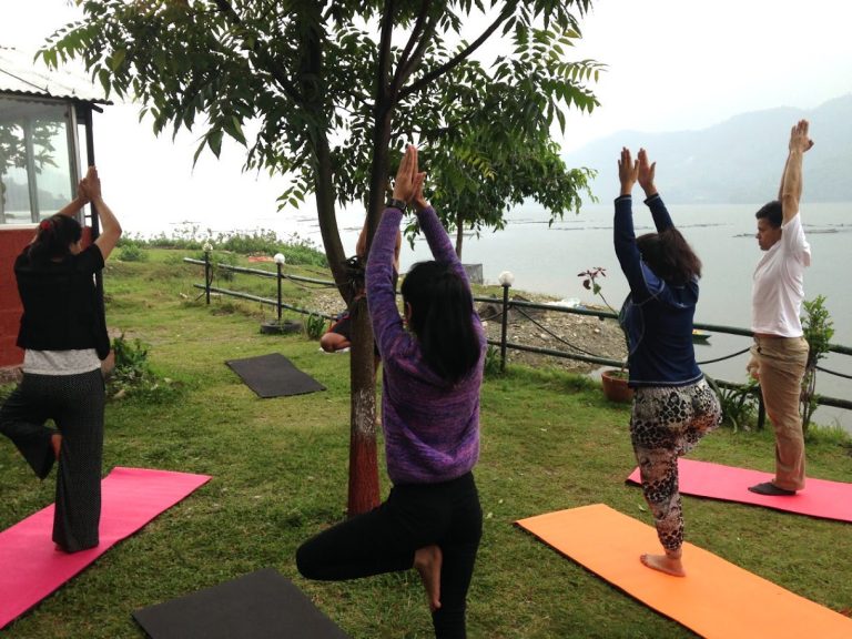 happy shree yoga retreat 768x576