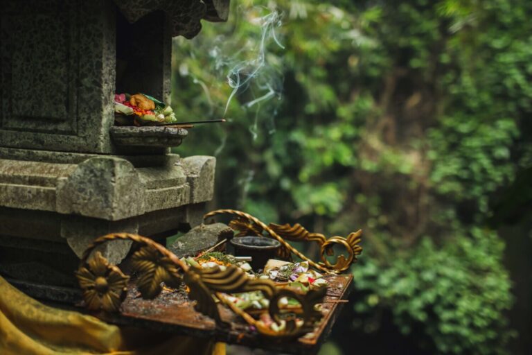 traditional balinese canang sari offerings to gods 2024 09 17 02 12 17 utc 1 768x512